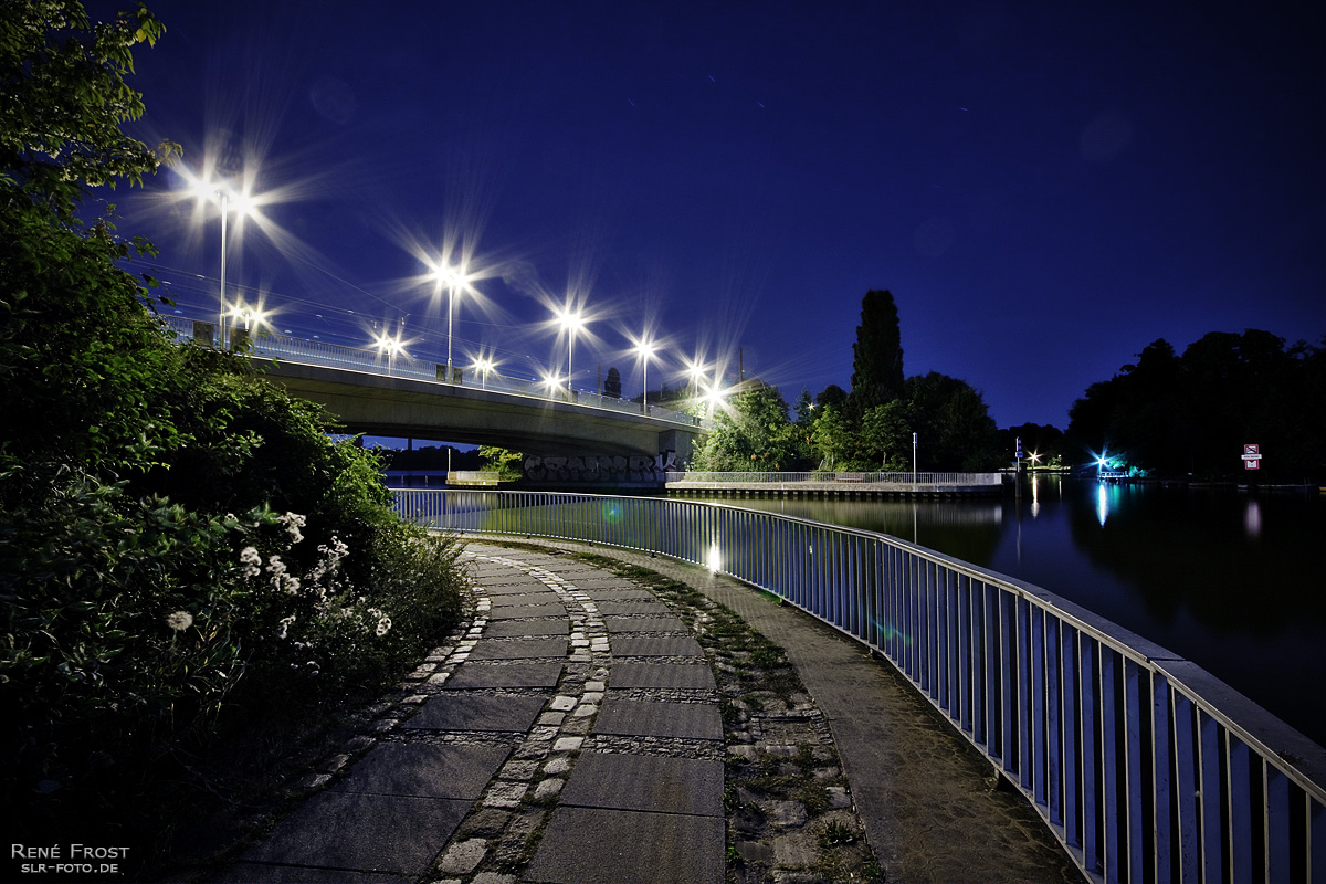Wege durch die Blaue Nacht