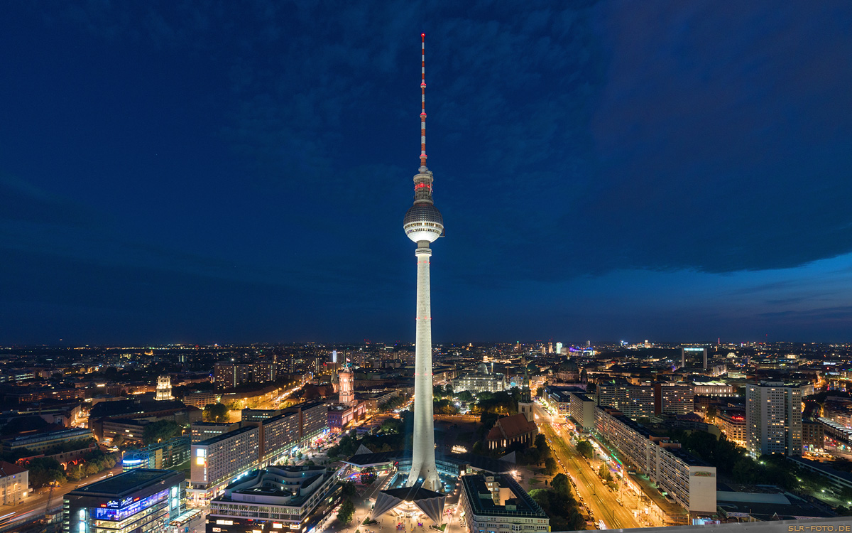 Berliner Fernsehturm - Panorama bei Nacht