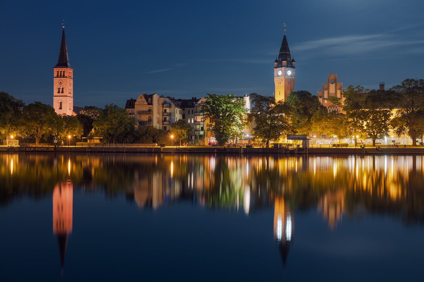 Panorama der Köpenicker Altstadt bei Nacht II