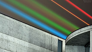 Laserstrahlen über dem Paul-Löbe-Haus