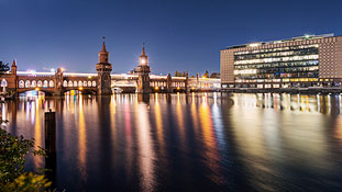 Berliner Oberbaumbrücke bei Nacht - 2016 II