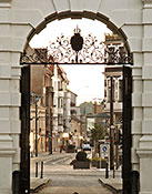 Schloßportal - Blick in die Altstadt Köpenick