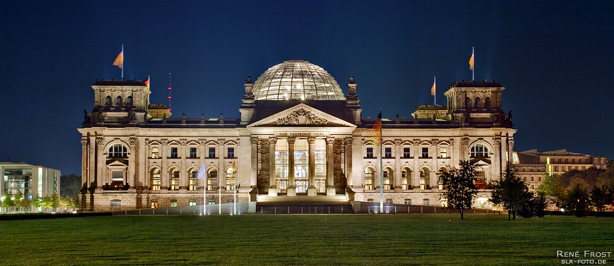 Reichstag bei Nacht