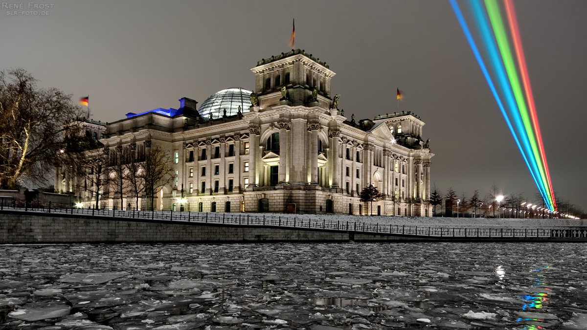 Reichstag - Nachtaufnahme - Winter 2010