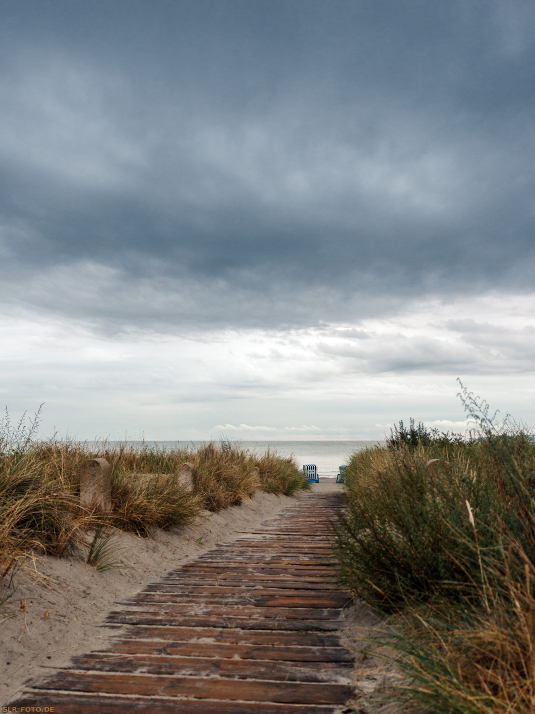 Weg zum Ostsee-Strand am Morgen - HF